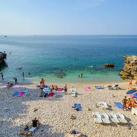 Ana With Amazing View Appartement Pula