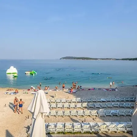 Ana With Amazing View Appartement Pula