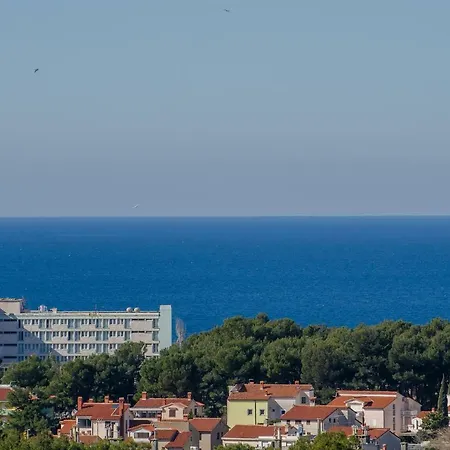 Appartement Ana With Amazing View Pula